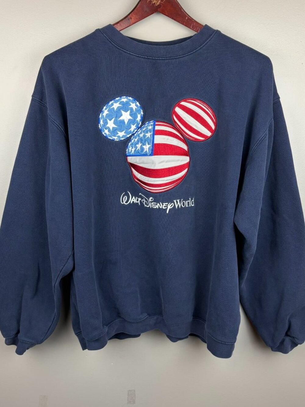 Vintage Walt Disney World Navy Blue Sweatshirt With USA Flag Mickey Mouse Size L